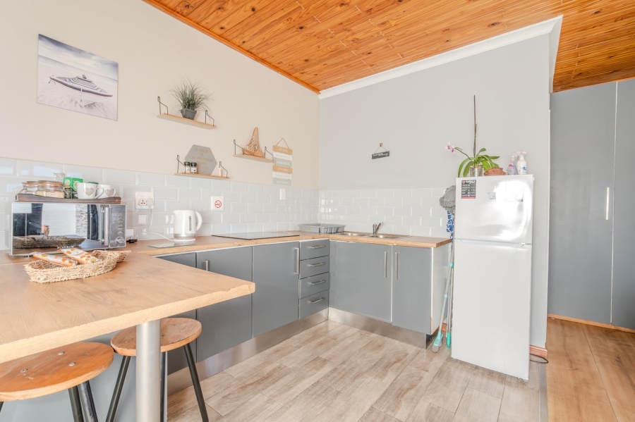 4 Bedroom Property for Sale in Middedorp Western Cape